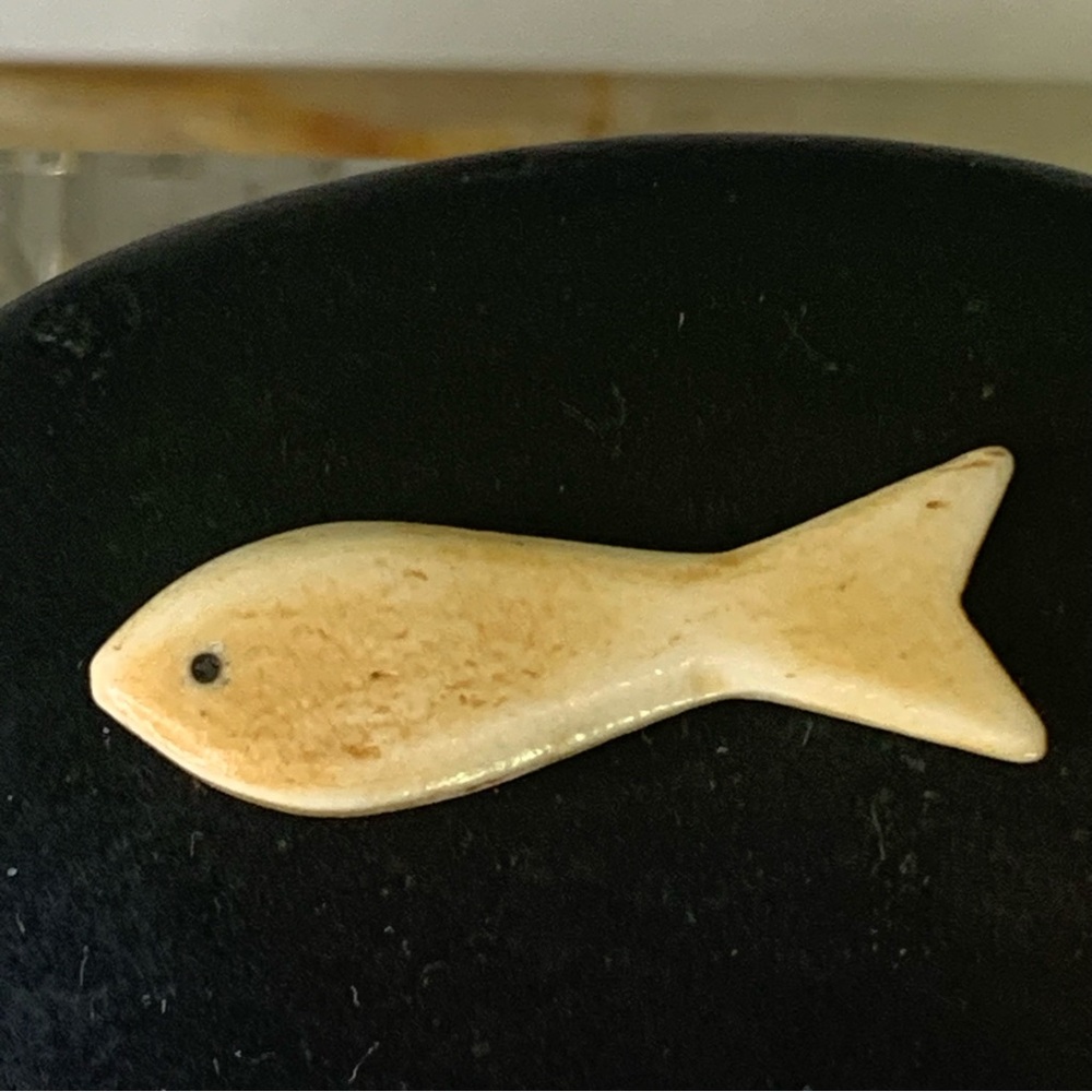 Hand Carved Fish Bone Bead Native American Style Miniature Fetish Animal VTG 1"